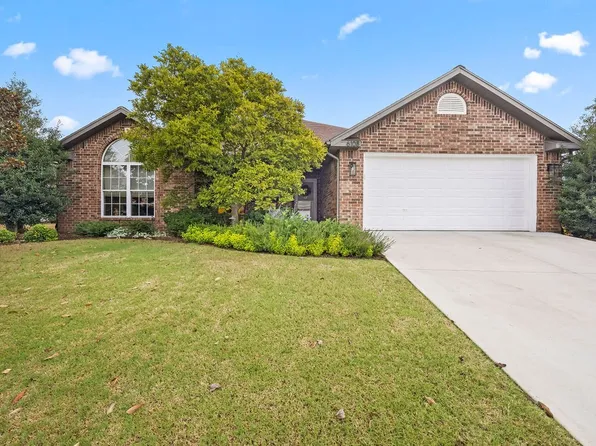 6108 W Pleasant Dr, Rogers, AR 72758