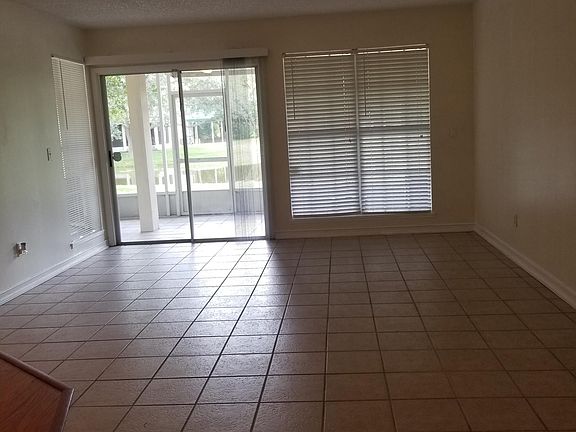 5th image of 6906 Lakeview Ct