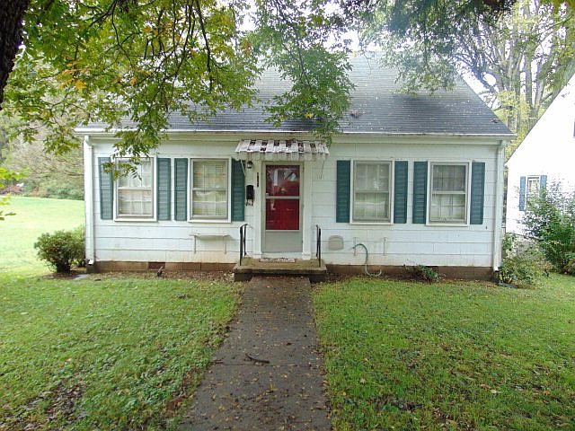 1st image of 1502 Moore St