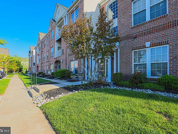 2nd image of 5348 Glenthorne Ct #5348
