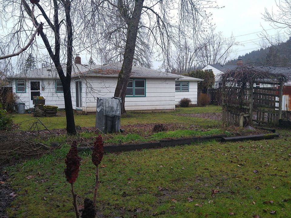 2nd image of 870 E 38th Ave