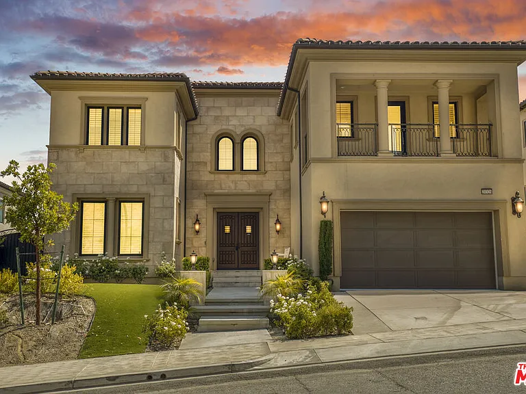 20326 W Liverpool Way — Photo 2
