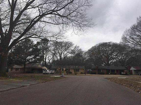 4th image of 4179 Philsdale Ave
