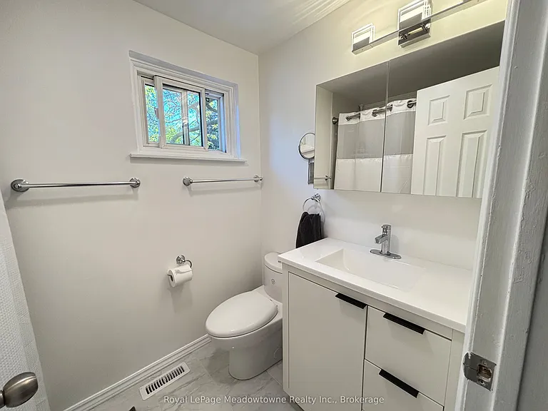 784 Graham Bell Ct — Photo 25