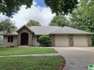 1555 Central Ave SW, Le Mars, IA 51031