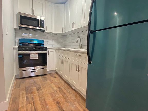 2nd image of 2513 Wallace Ave