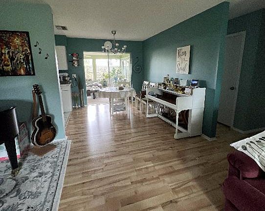 2nd image of 3567 Plantation Dr