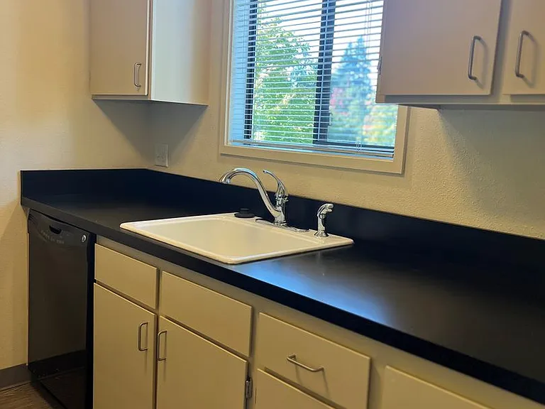 Northgreen Apartments — Photo 25