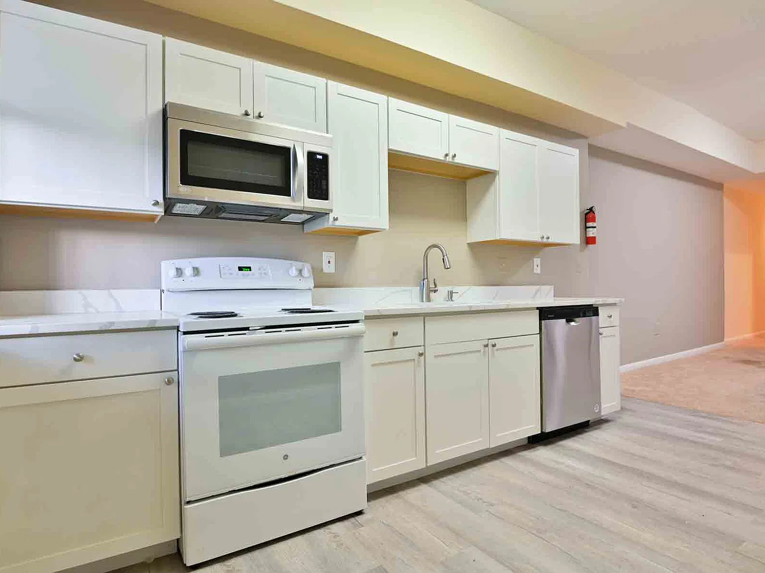 2 bed, $2,095 — Photo 3