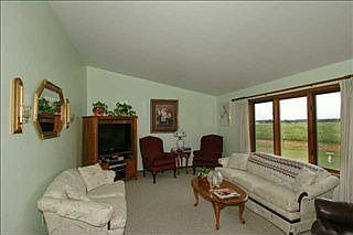 4th image of 288 Dubuque St