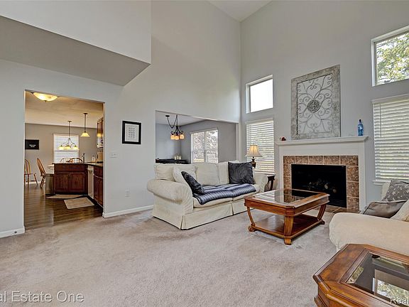 5th image of 2338 Malena Ln