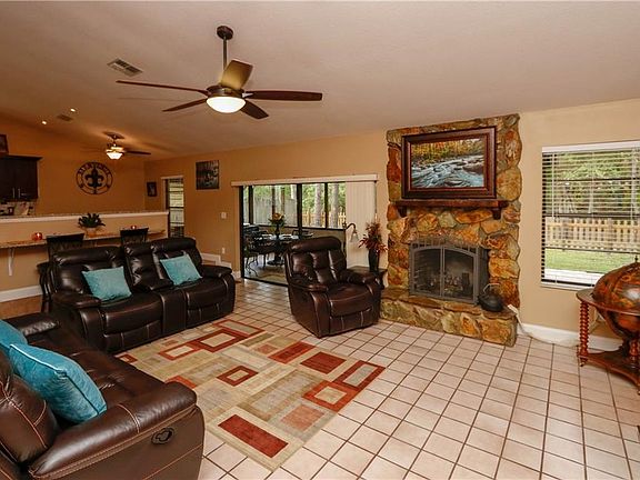 3rd image of 15110 Winterwind Dr