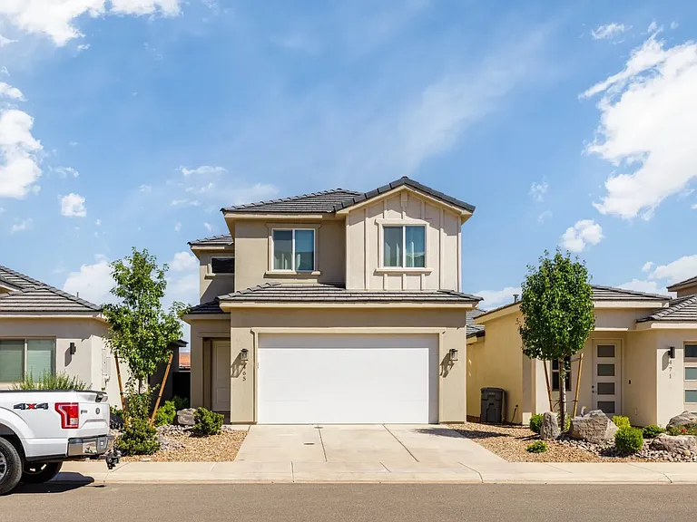 465 S Stewart Creek Dr — Photo 2