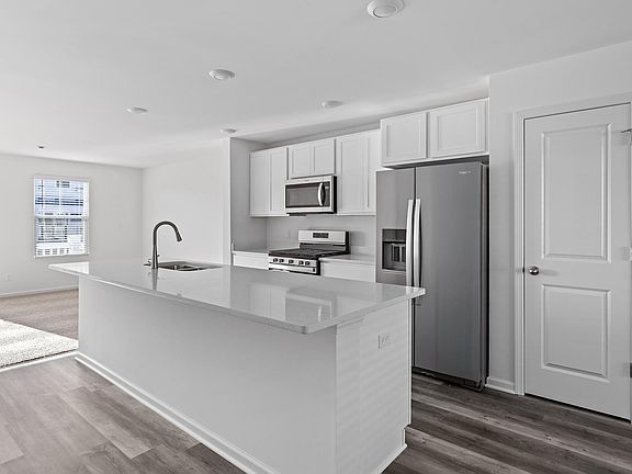 4th image of 8685 Orchid Dr