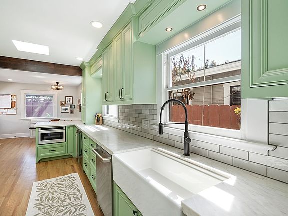 2nd image of 3581 Louisiana St