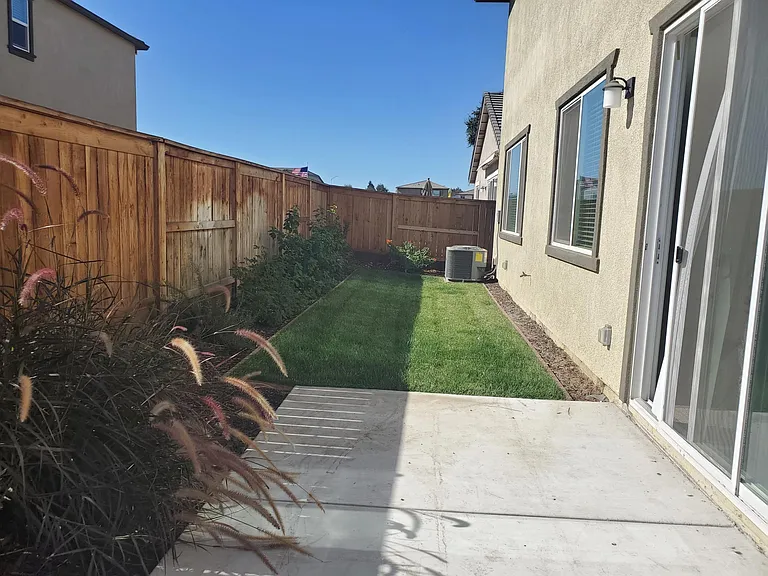 1918 Patriot Way #A — Photo 31