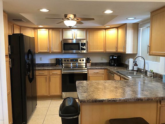 2nd image of 12222 N PARADISE VILLAGE Parkway #223