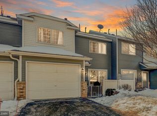 2064 Gresham Ave N, Oakdale, MN 55128