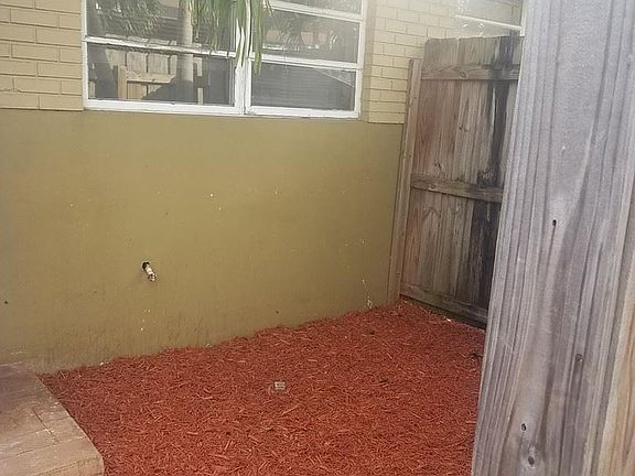 5th image of 1142 NE 3rd Ave APT 7