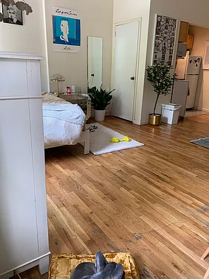 Rented by Oxford Property Group | media 72