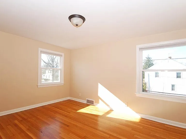 3721 Silsby Rd — Photo 15