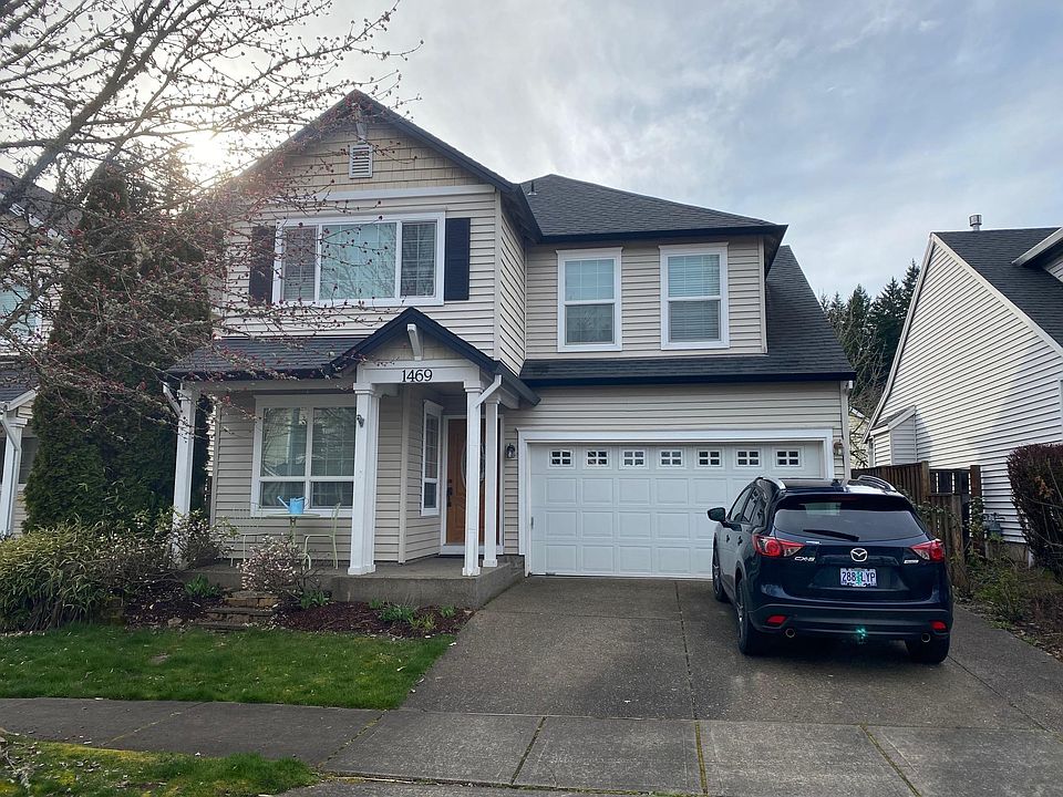 1st image of 1469 NE Glen Ellen Dr