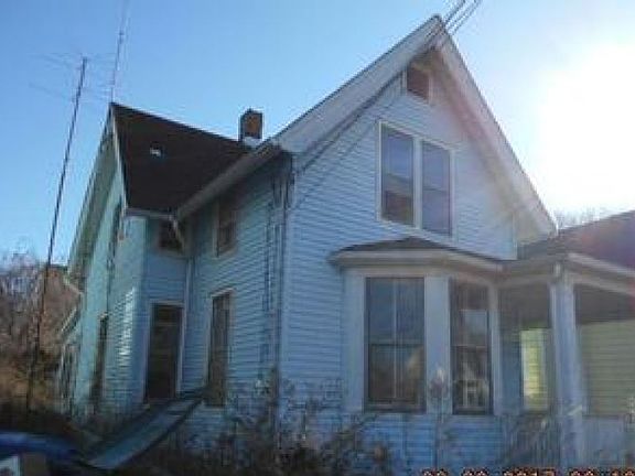 3rd image of 108 Bassick Ave