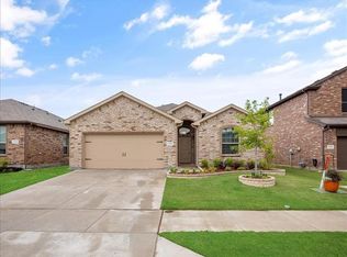 1104 Genola Dr, Fort Worth, TX 76131