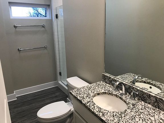 5th image of 909 S Kelley St