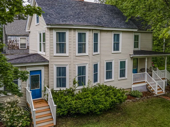 30 Highland Avenue, Winthrop, ME 04364