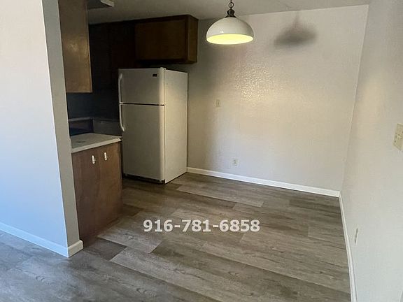 5th image of 148 Birch St APT 2