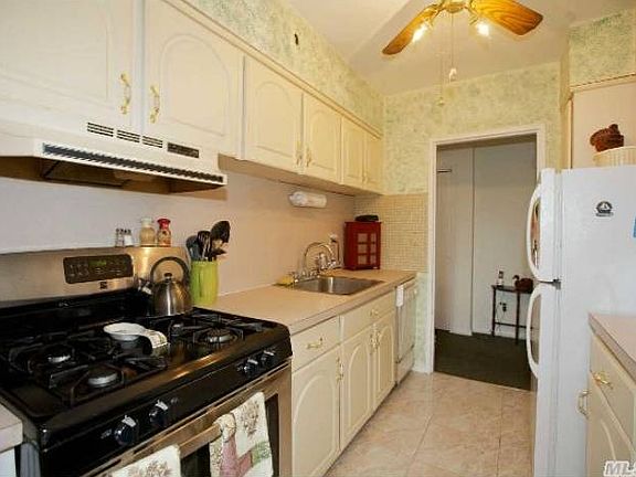 5th image of 61 Maine Ave APT B22