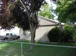 1036 SW J St, Grants Pass, OR 97526