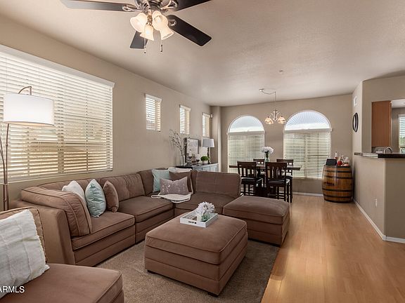 3rd image of 2401 E RIO SALADO Parkway #1121