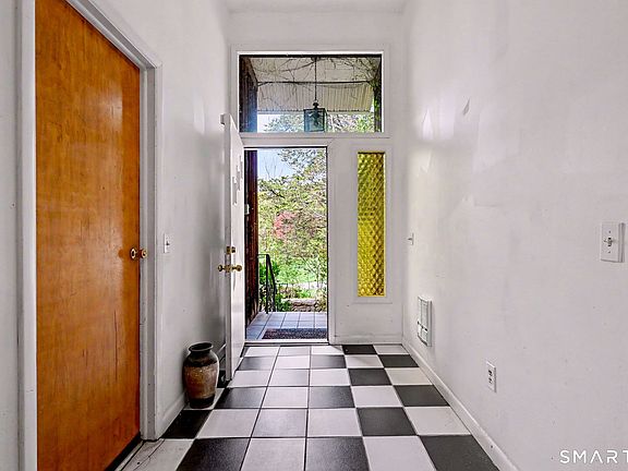 3rd image of 34 Farm Hill Road