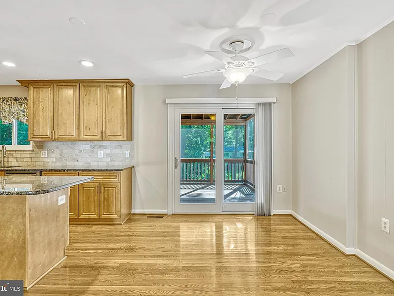 5021 Fleming Dr — Photo 14