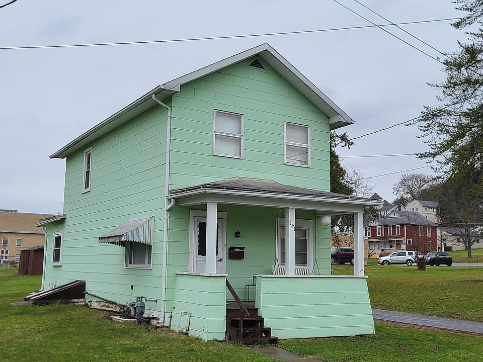 1st image of 141 S 10th St