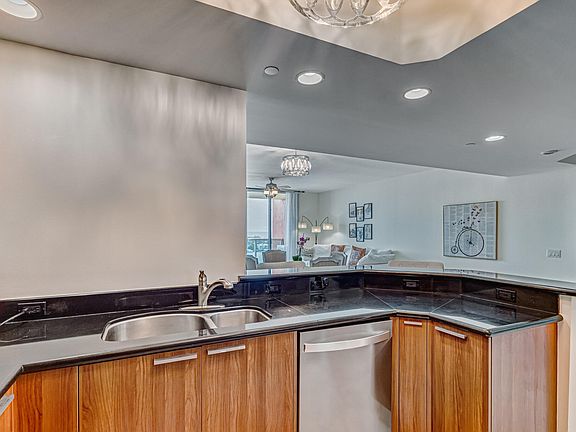 5th image of 2640 Lake Shore Drive #2014