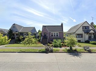 7502 Winona Ave N, Seattle, WA 98103