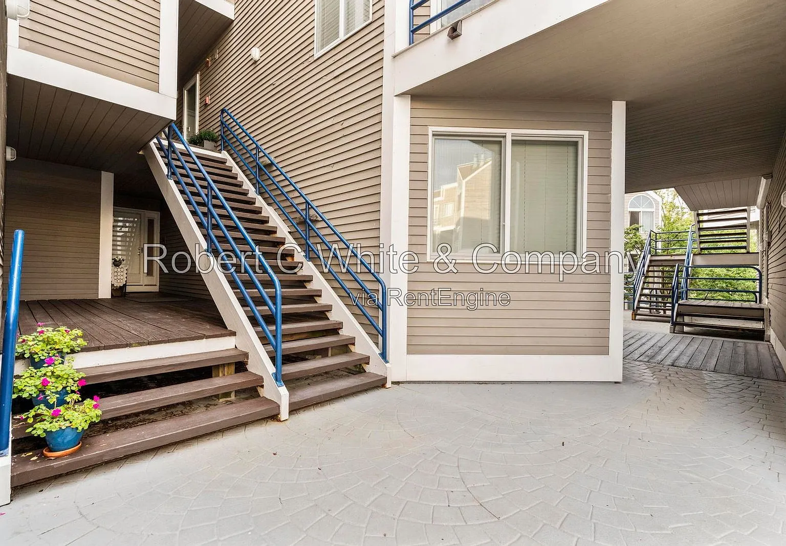 2 bed, 2.5 bath, 1533 sqft, $3,240 — Photo 4