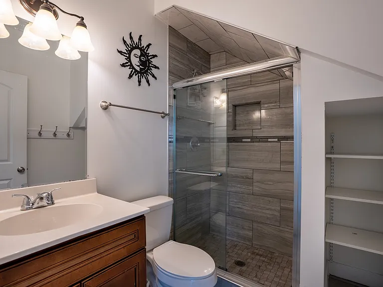 212 Cumberland Dr — Photo 9