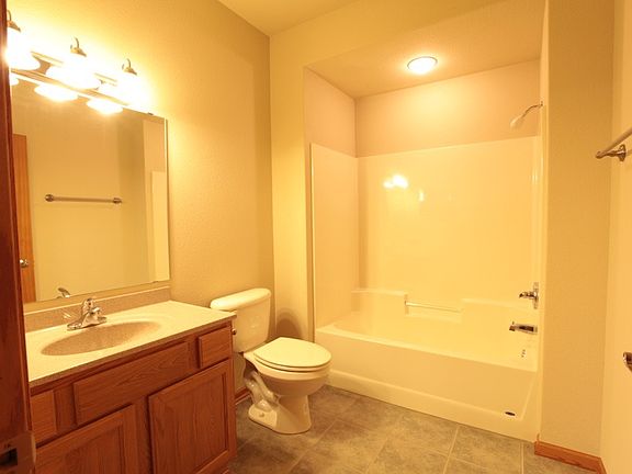 3rd image of N7780 Vicksburg Way APT B