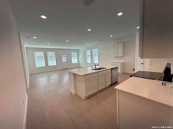 4th image of 6719 Flores Rd