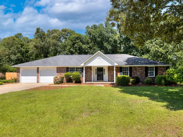 1025 Waterway Dr, Sumter, SC 29154