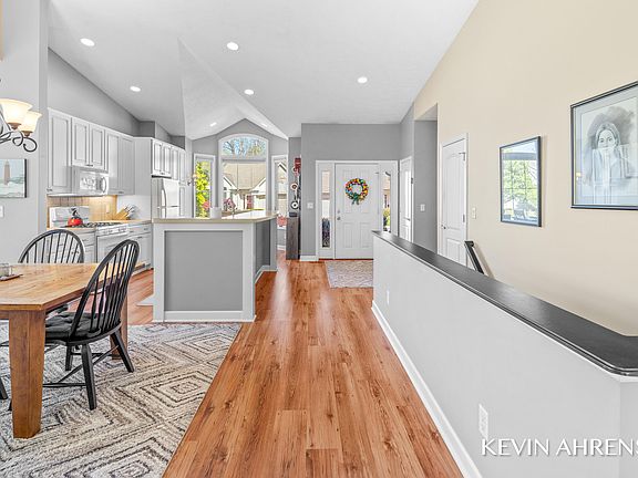 5th image of 4366 Willow Lane Dr NE #6