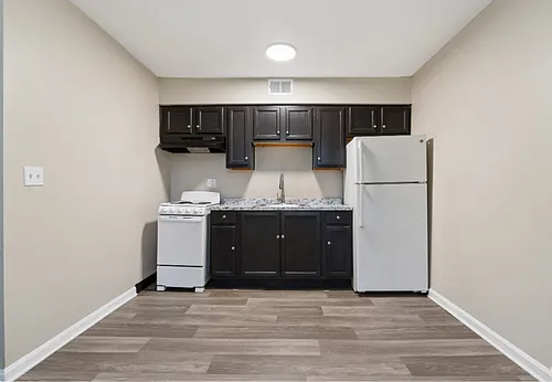 Colonial Oaks Apartments Photo 1 Colonial Oaks Apartments Photo 1