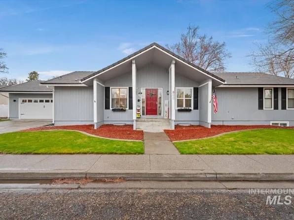 860 Terrell Dr, Mountain Home, ID 83647