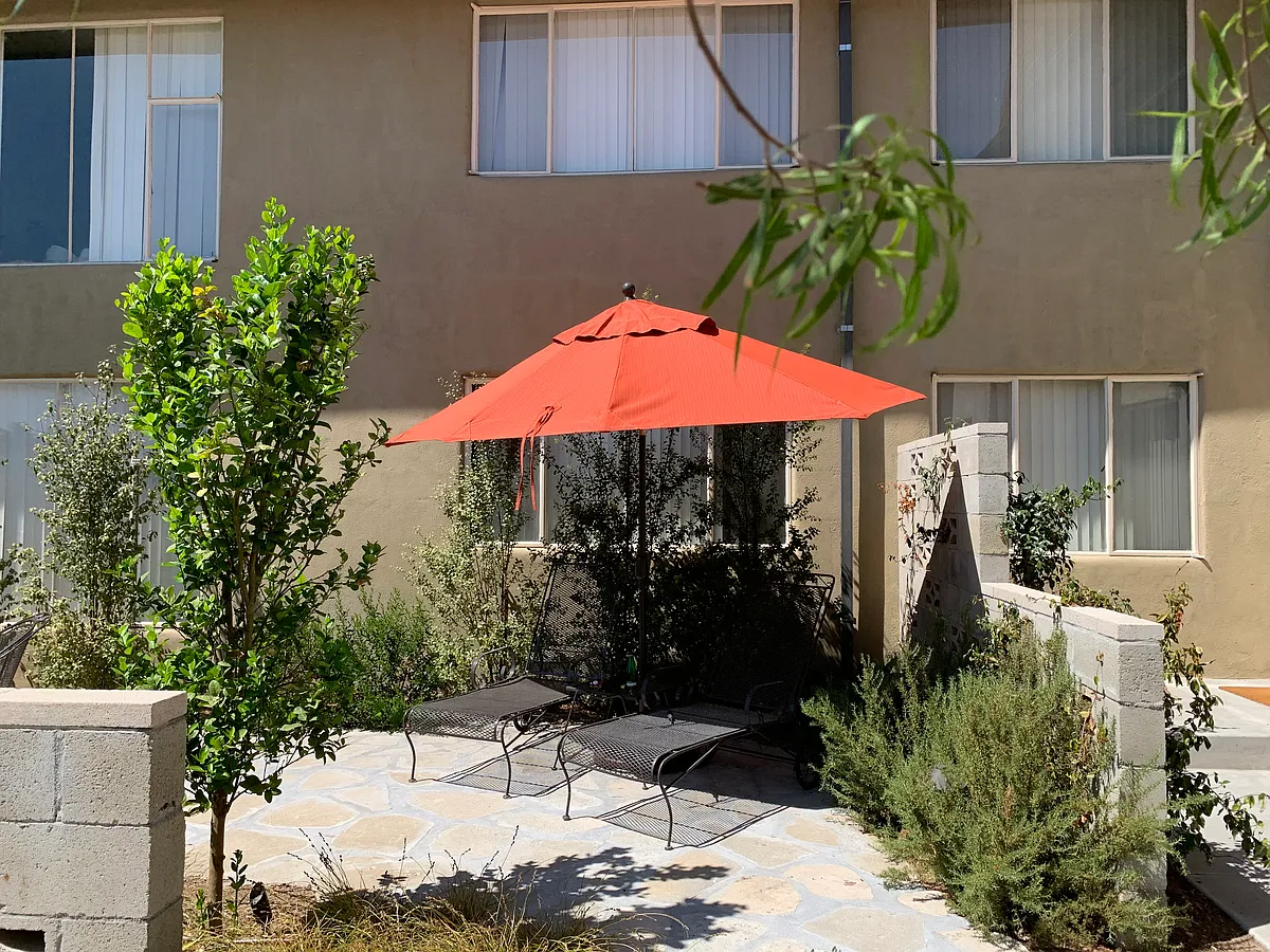 Building Photo - 310 Mockingbird Ln #E
