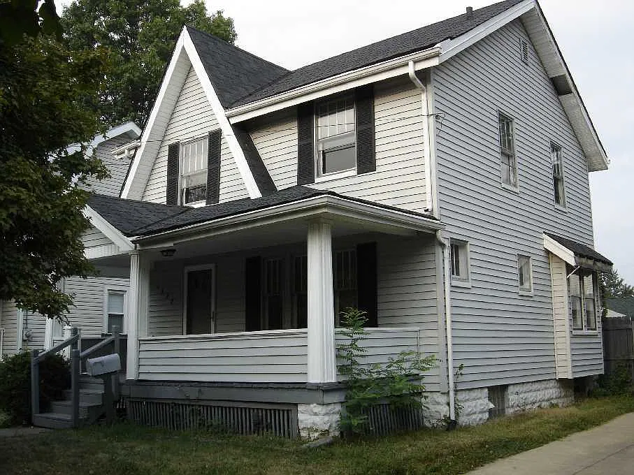 3 bed, 1.5 bath, 1200 sqft, $1,325 — Photo 2