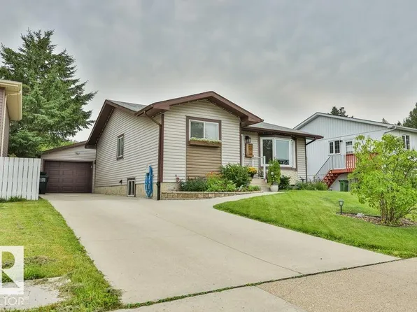 3727 45th St NW, Edmonton, AB T6L 3S6